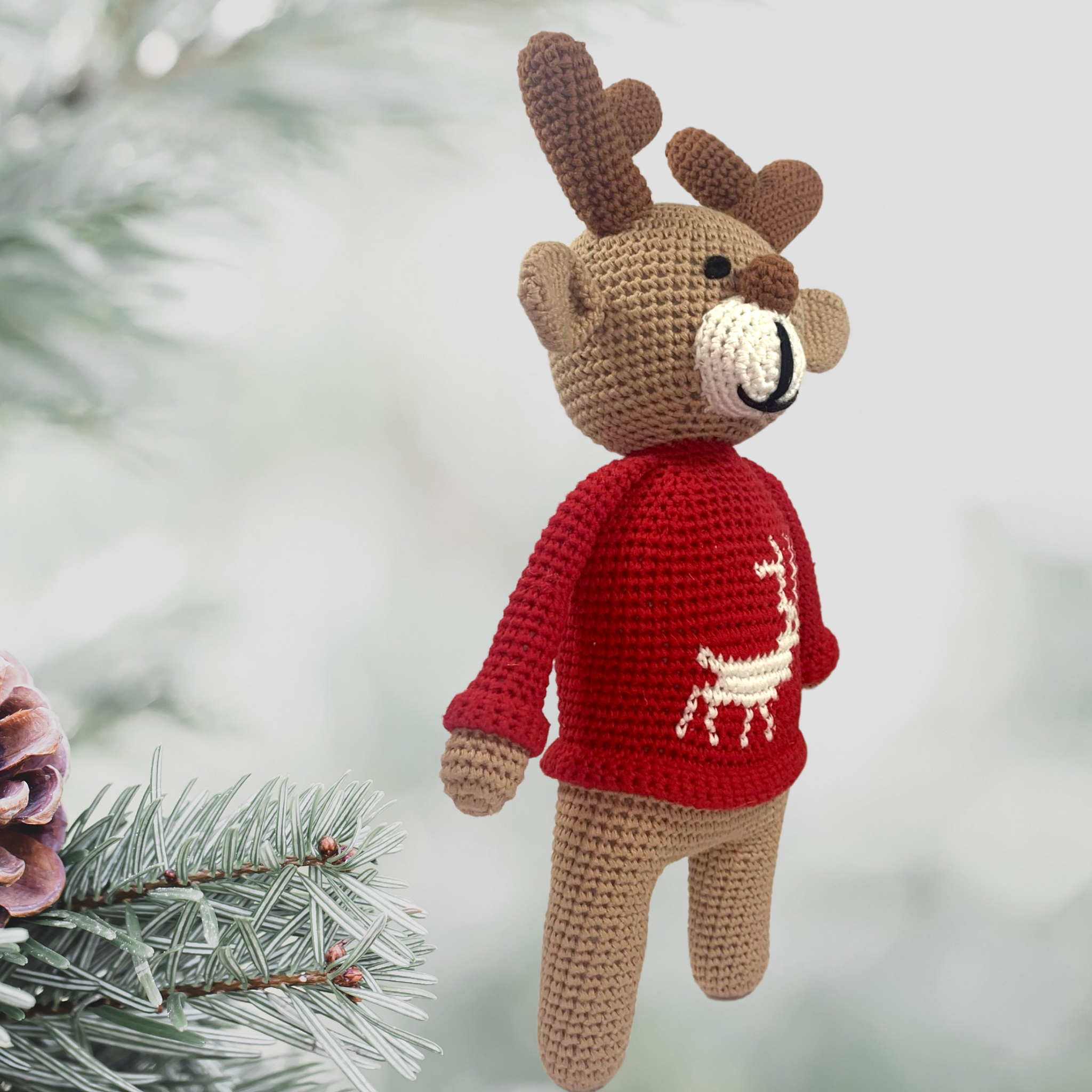 Patience Brewster Prancer Dash Away Reindeer | Grandin Road, image size:2048x2048